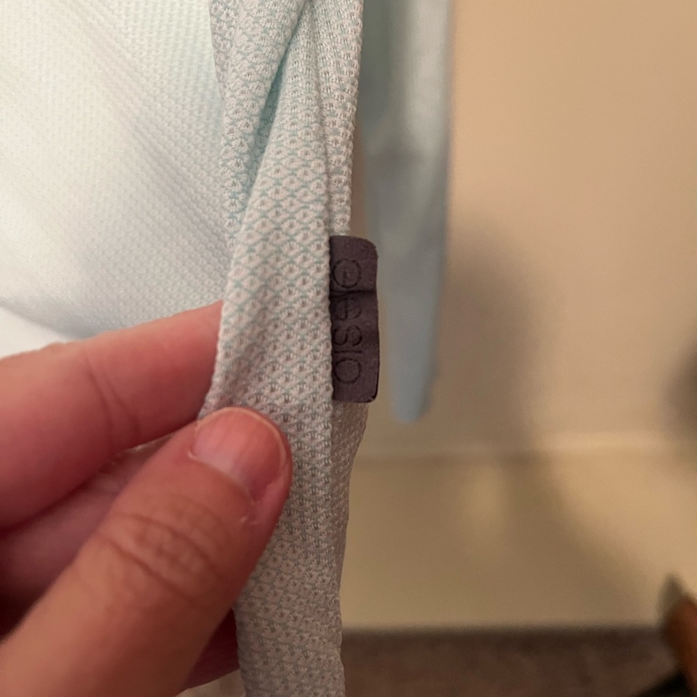 Oiselle Light Aqua (Tide) Mile One Flyout - Picture 3 of 5